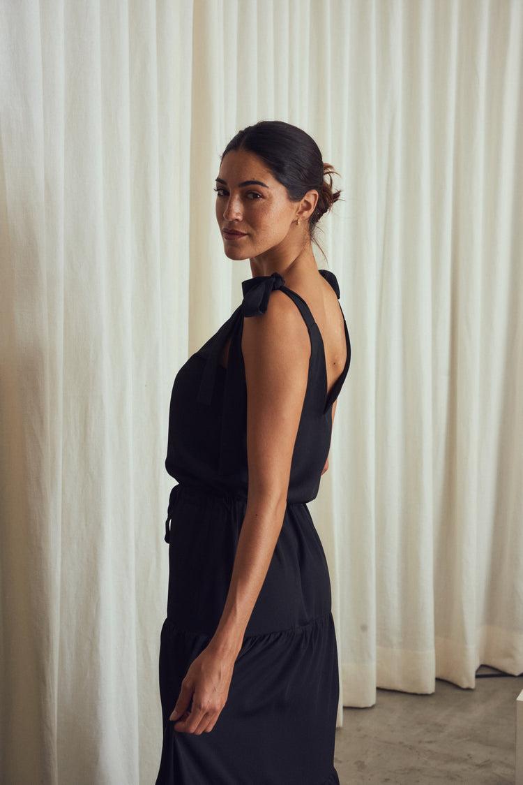 Camille Santorini Black Dress En oferta
