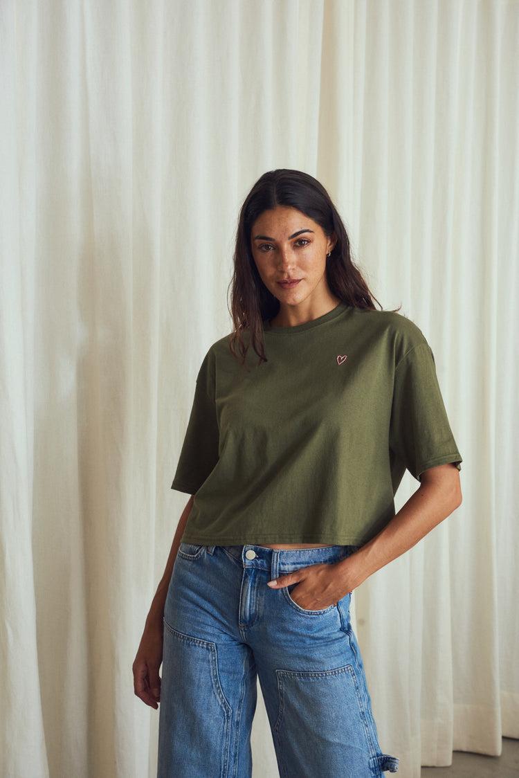 Camille L.A. Olive Heart Tee Rebajas de fin de temporada