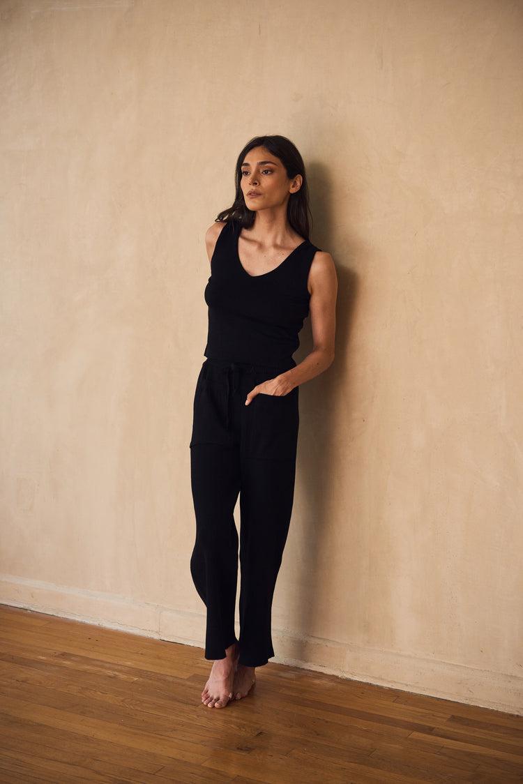 Camille Lisbon Black Knitted Pants Devoluciones gratuitas