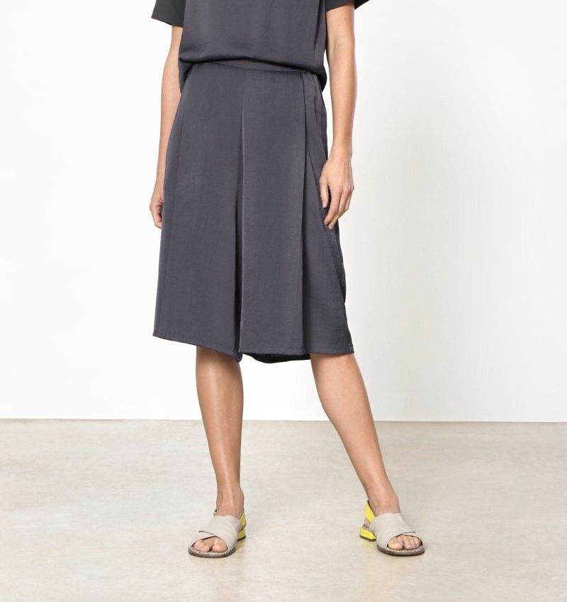 Chie mihara BERMUDAS PANDA GRIS Última moda