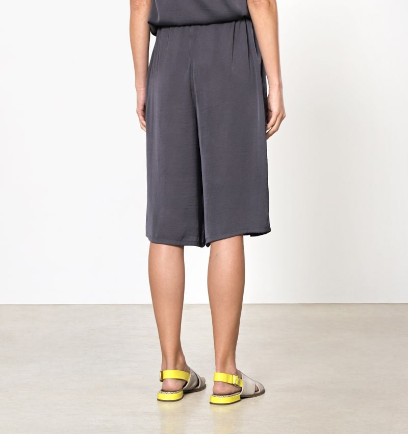 Chie mihara BERMUDAS PANDA GRIS Última moda