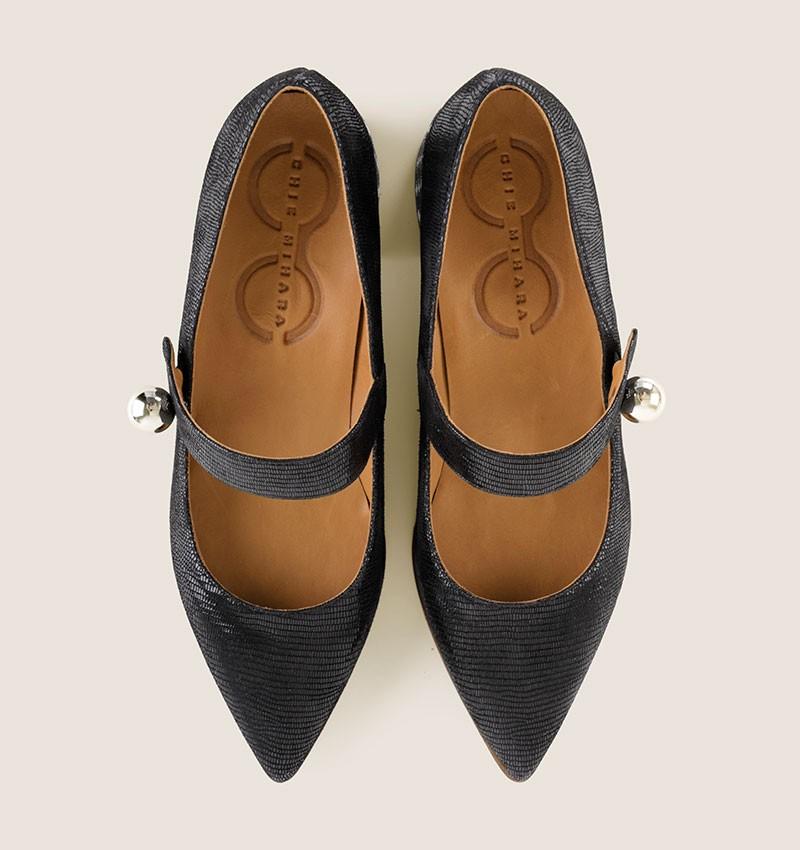 Chie mihara JAKAR BLACK En oferta
