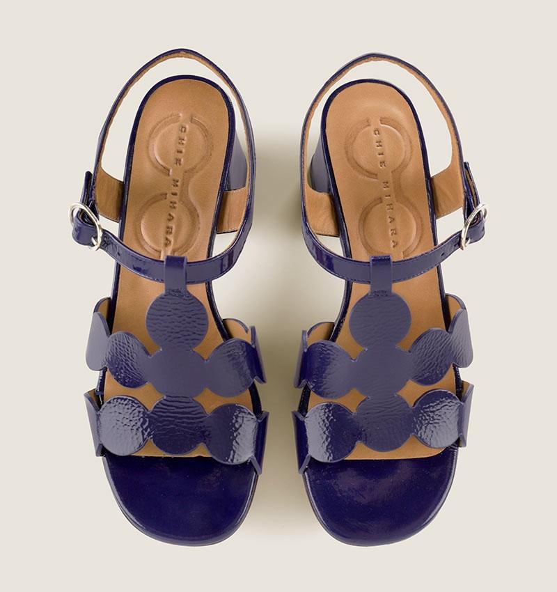 Chie mihara LAIZA NAVY En oferta