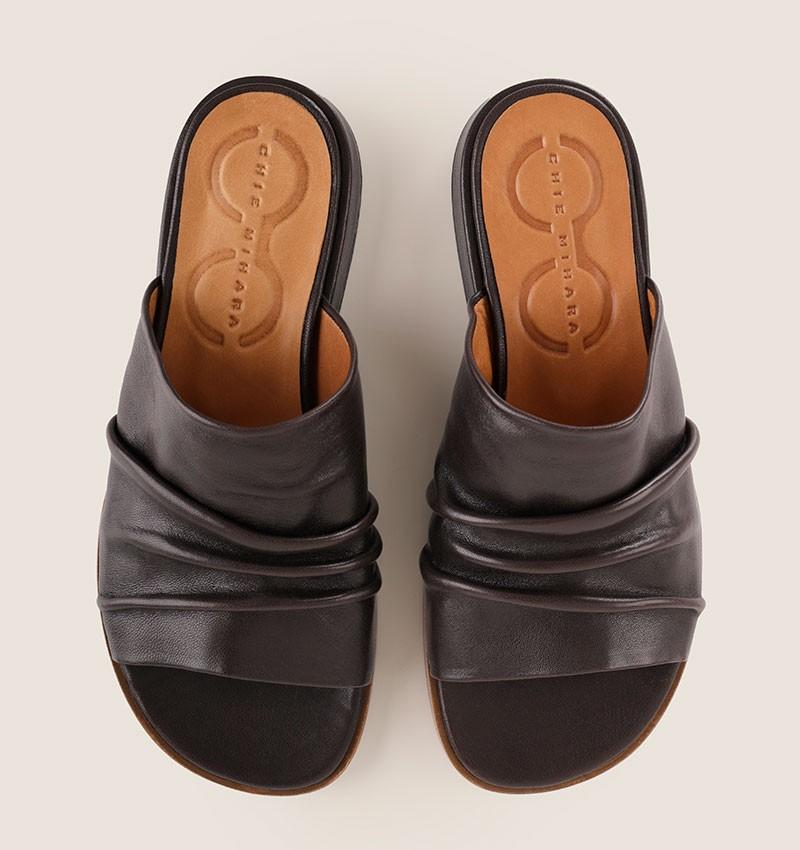 Chie mihara WAMEI BROWN Ofertas especiales