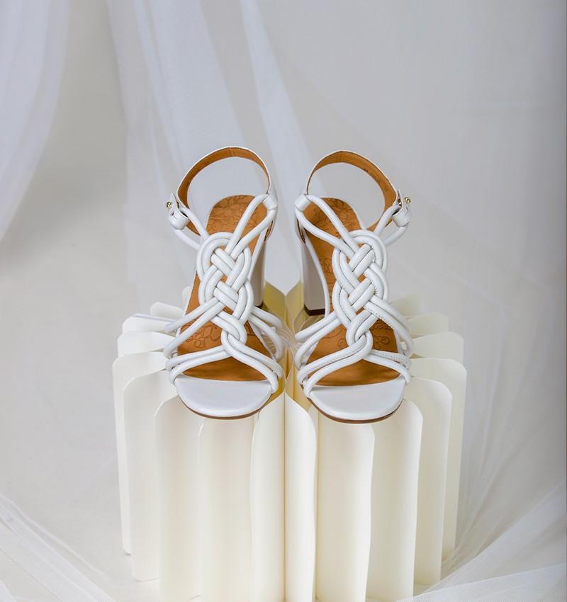 Chie mihara BRI-BANE OFF-WHITE ÚLTIMAS EDICIONES