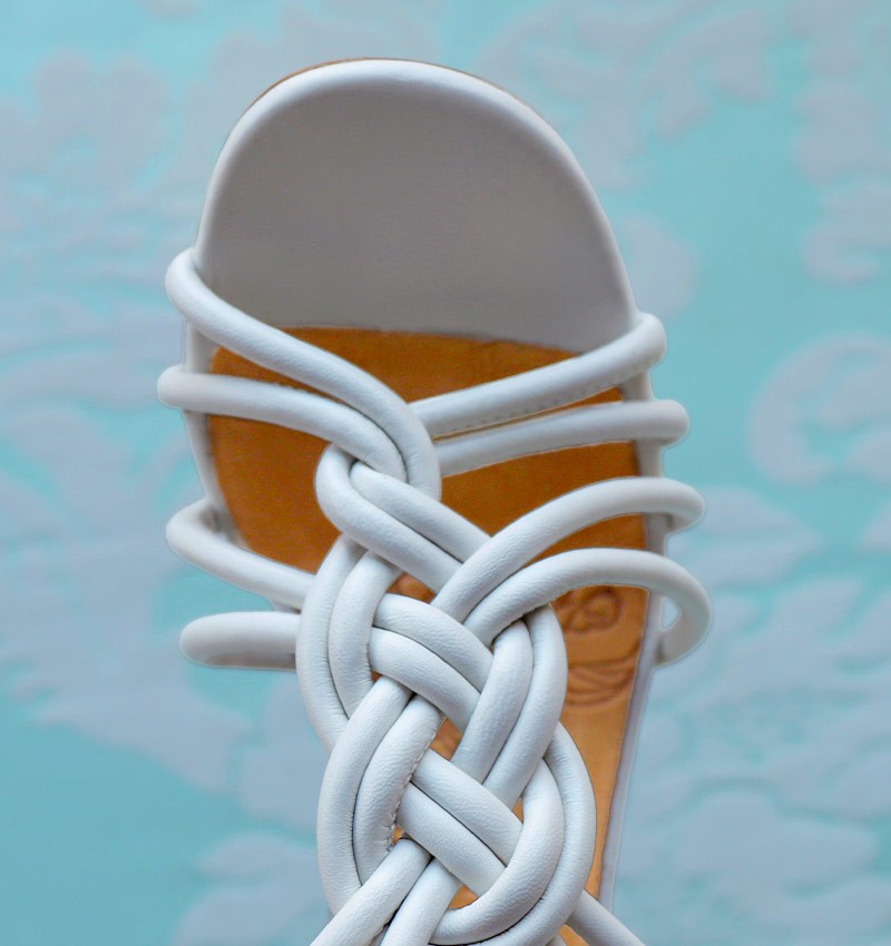 Chie mihara BRI-BANE OFF-WHITE ÚLTIMAS EDICIONES