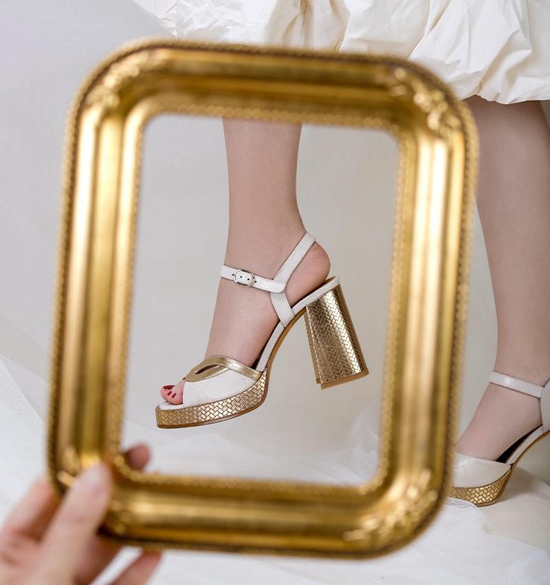 Chie mihara BRI-ZALE OFF-WHITE Solo hoy