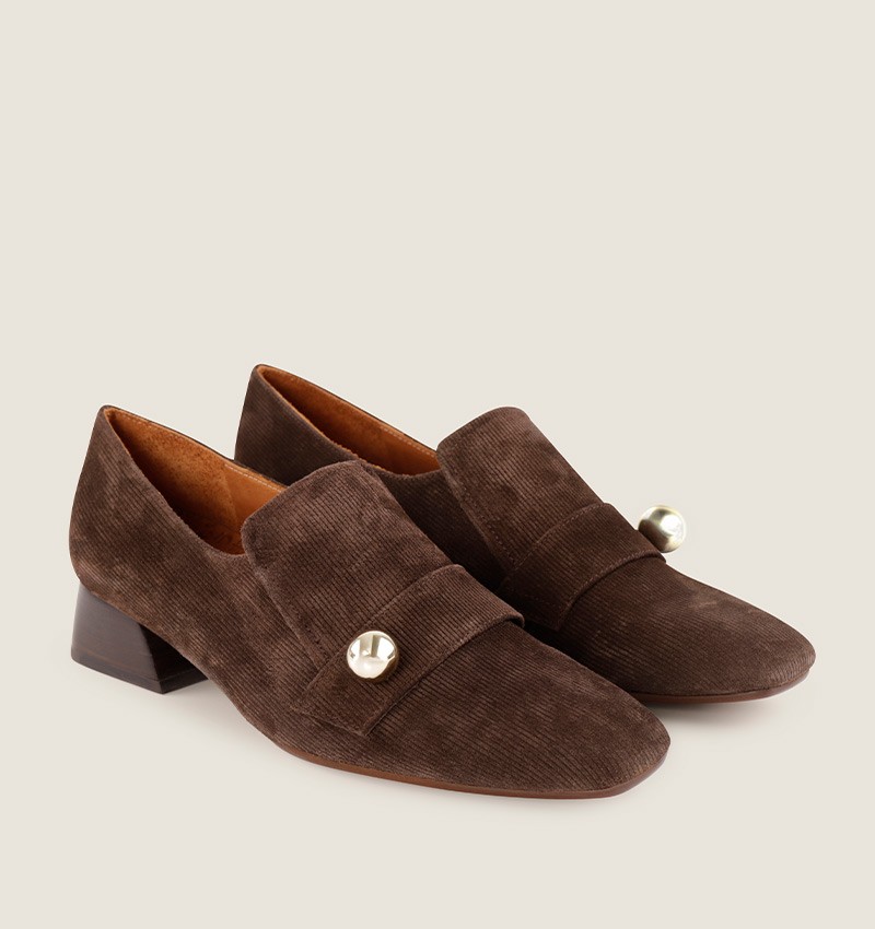 Chie mihara HELLIN BROWN Ahorra y exporta
