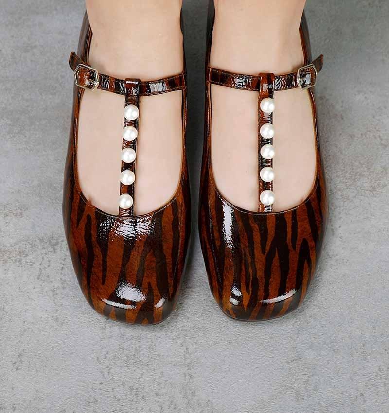 Chie mihara REYTA BROWN 2025