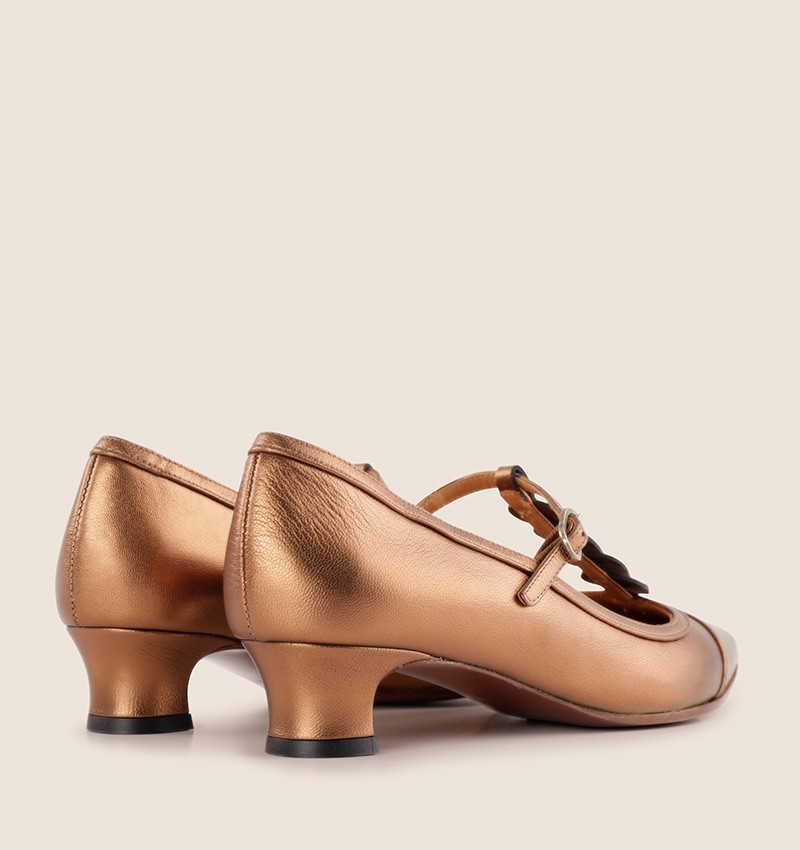 Chie mihara HETUSE COPPER Solo hoy
