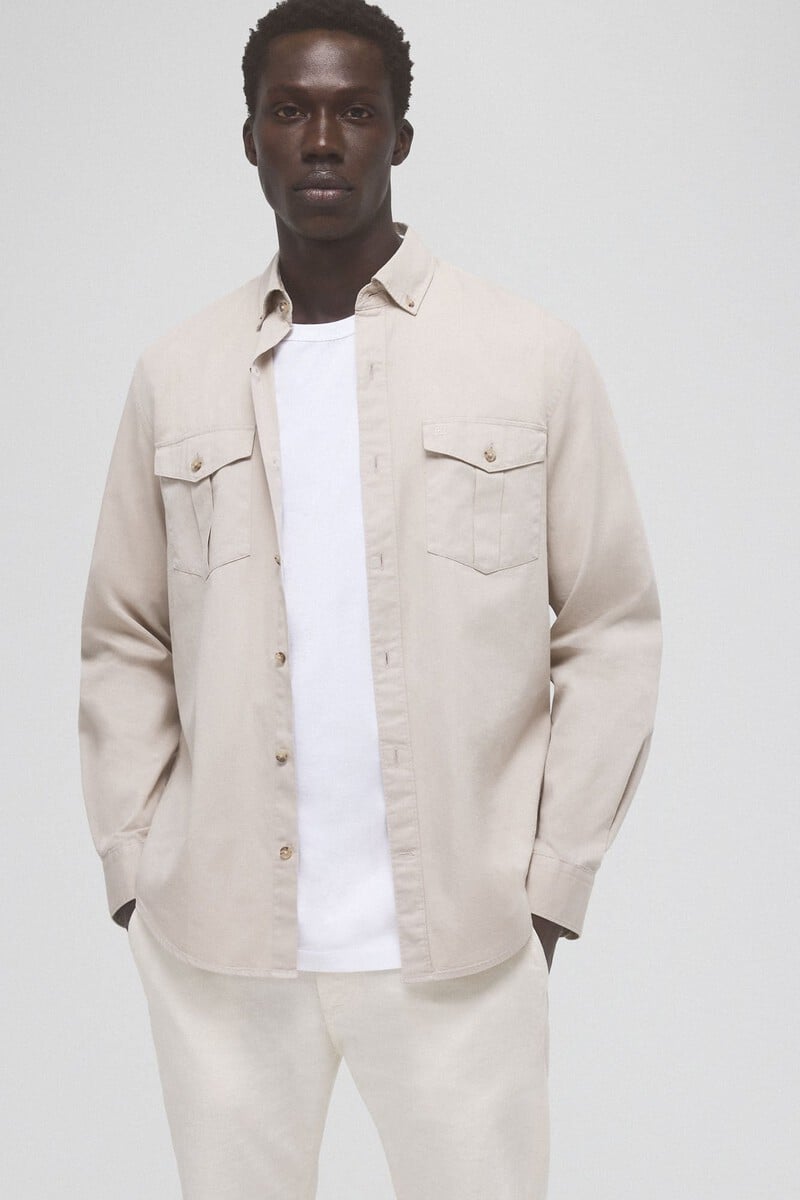 Cortefiel Camisa gabardina lisa dos bolsillos Tienda