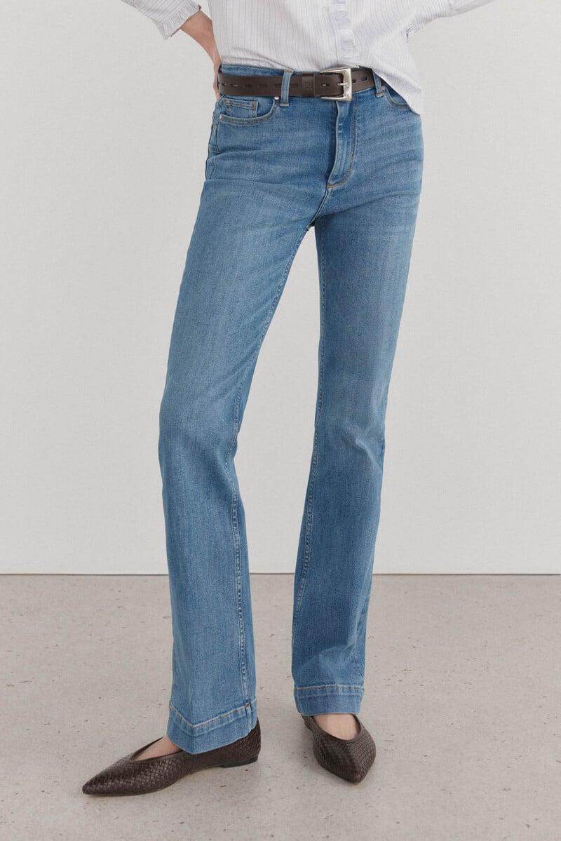 Cortefiel Jeans push up flare Libre de impuestos