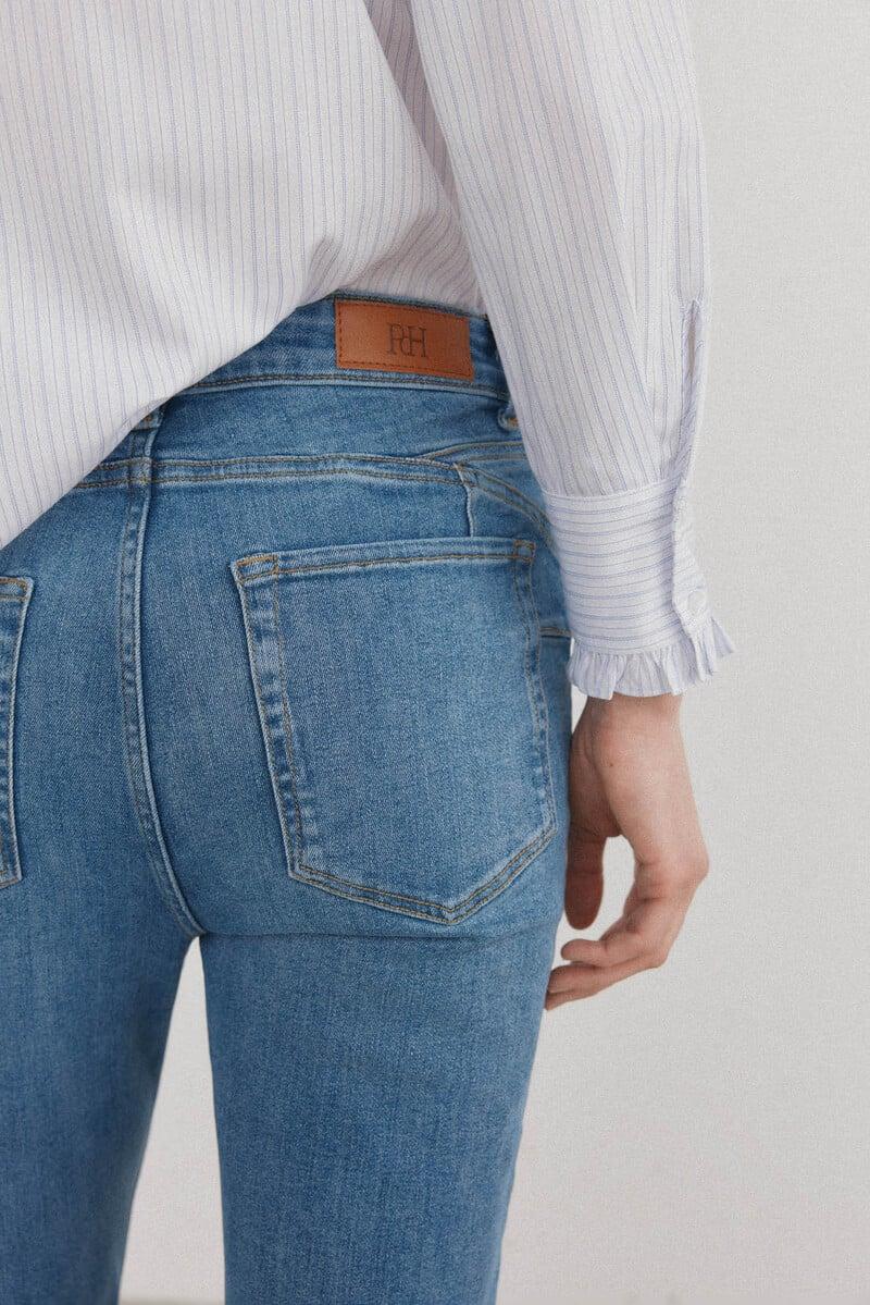 Cortefiel Jeans push up flare Libre de impuestos