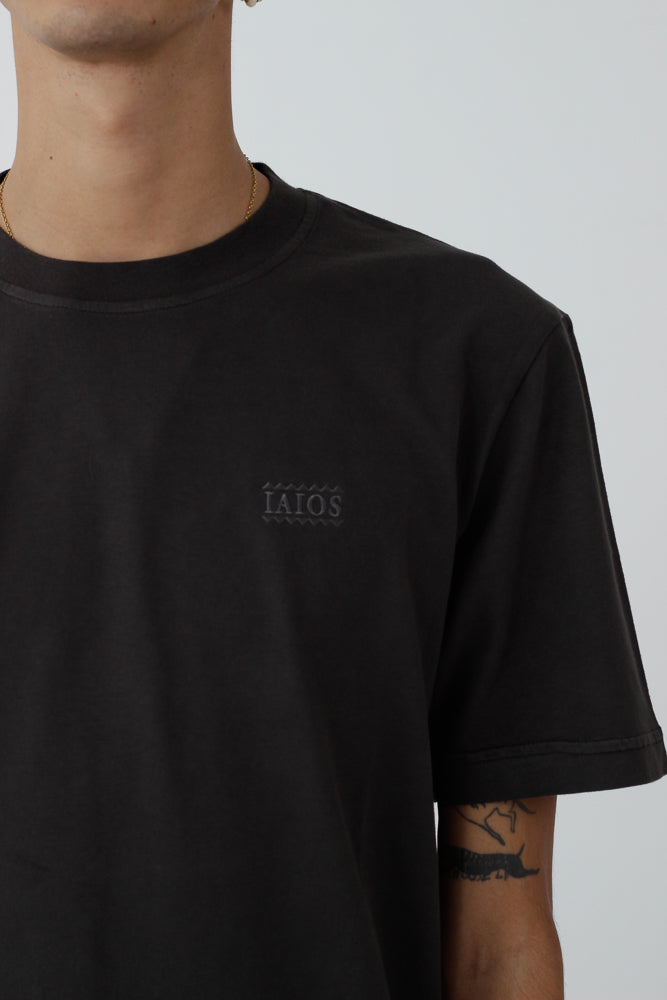 Iaios Camiseta bordado negra Descuento