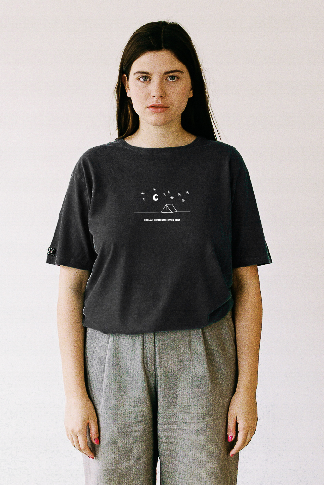 Iaios Camiseta negra - Quan dormo Superdescuento