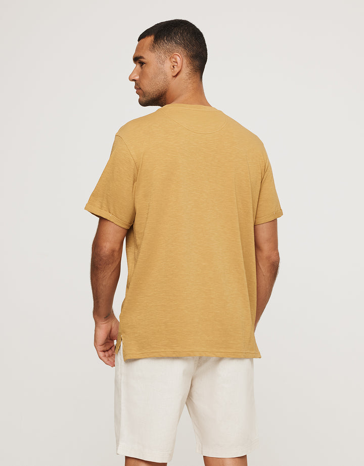 koala bay Camiseta Manga Corta Mostaza - Button Envío gratis