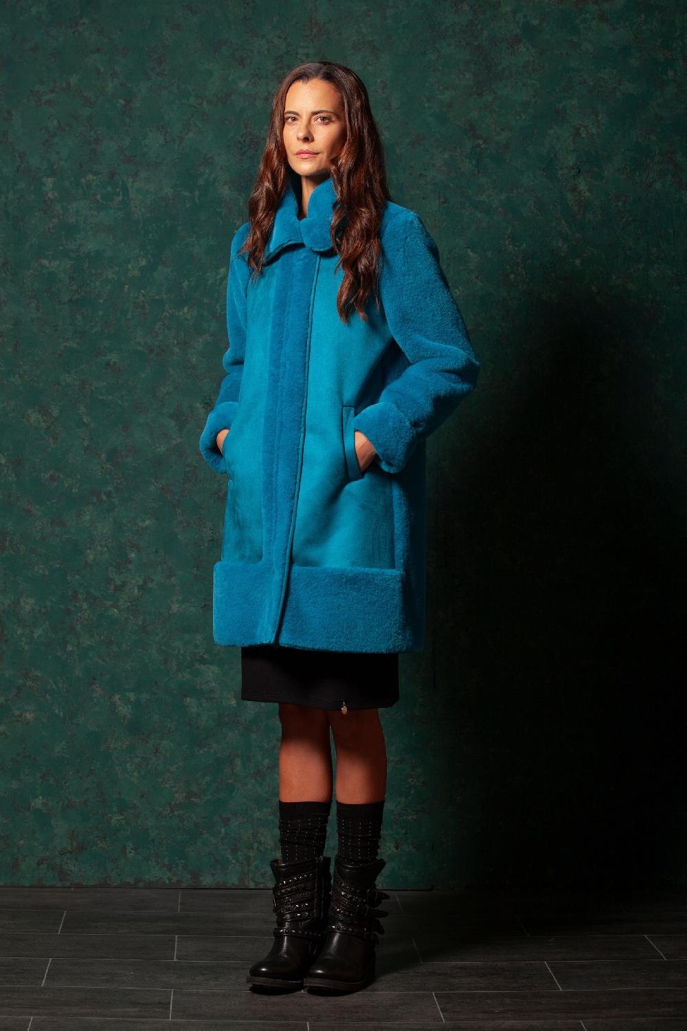 lolitas&l Abrigo azul turquesa largo pelo LolitasyL Devoluciones gratuitas