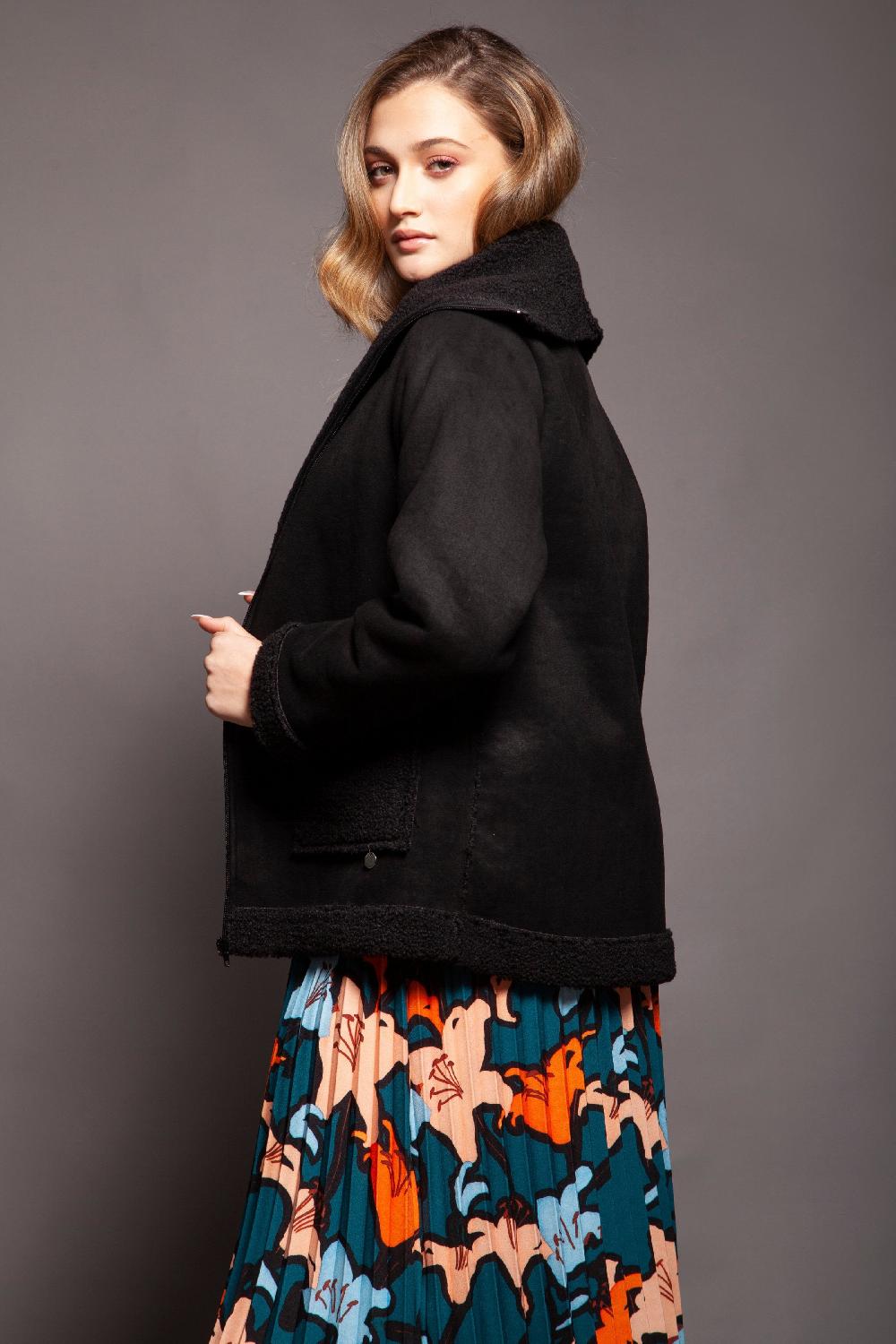 lolitas&l Chaqueta negra piel vuelta con bolsillos y cremallera Lolitas&L Outlet online