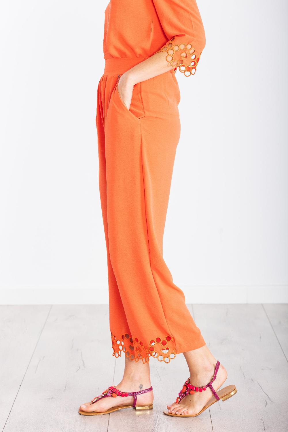 lolitas&l Pantalón coral pinzas con bordado calado LolitasyL Ahorra y exporta