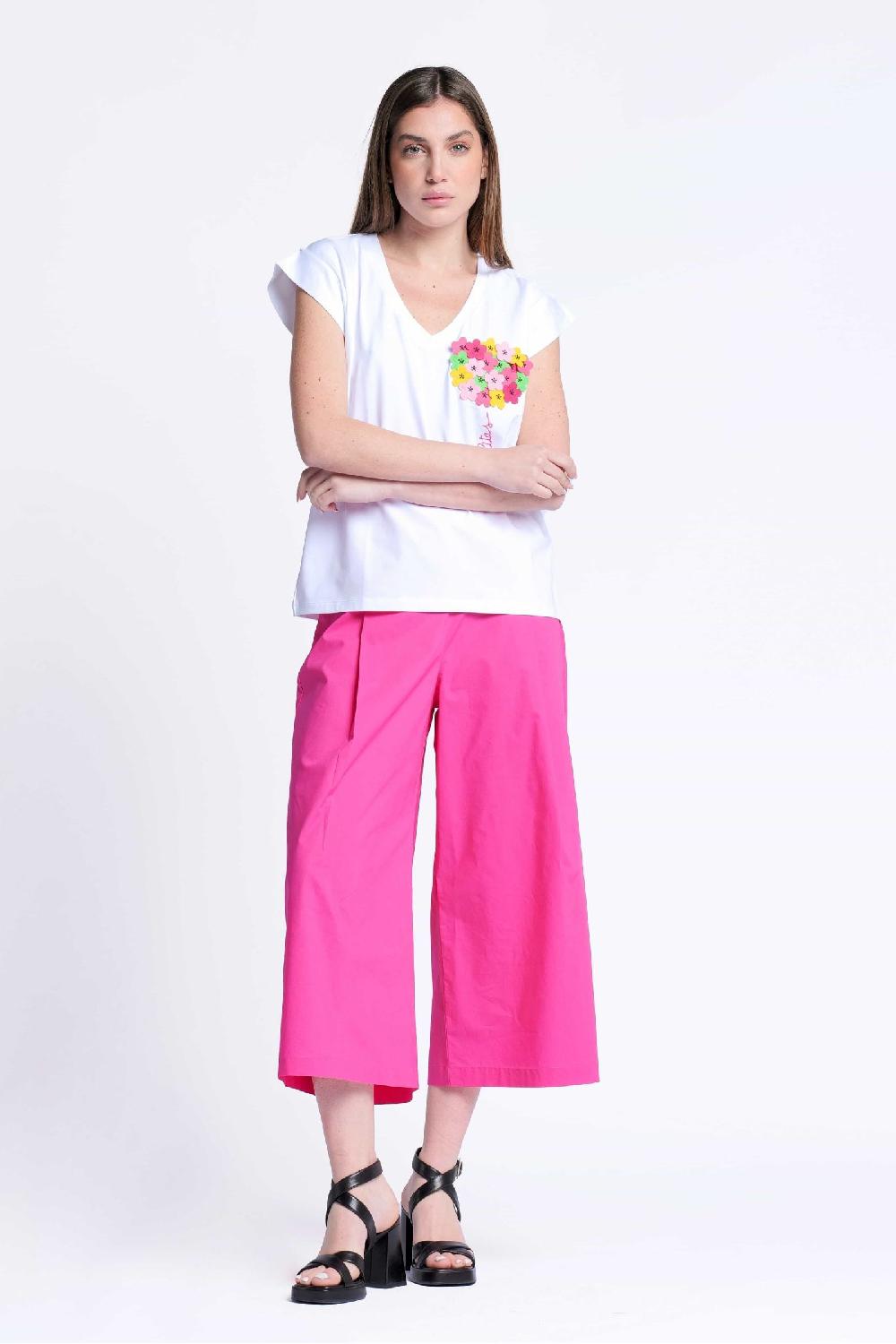 lolitas&l Camiseta blanca bordada con aplicacion flor escote pico Lolitas&L Rebajas online