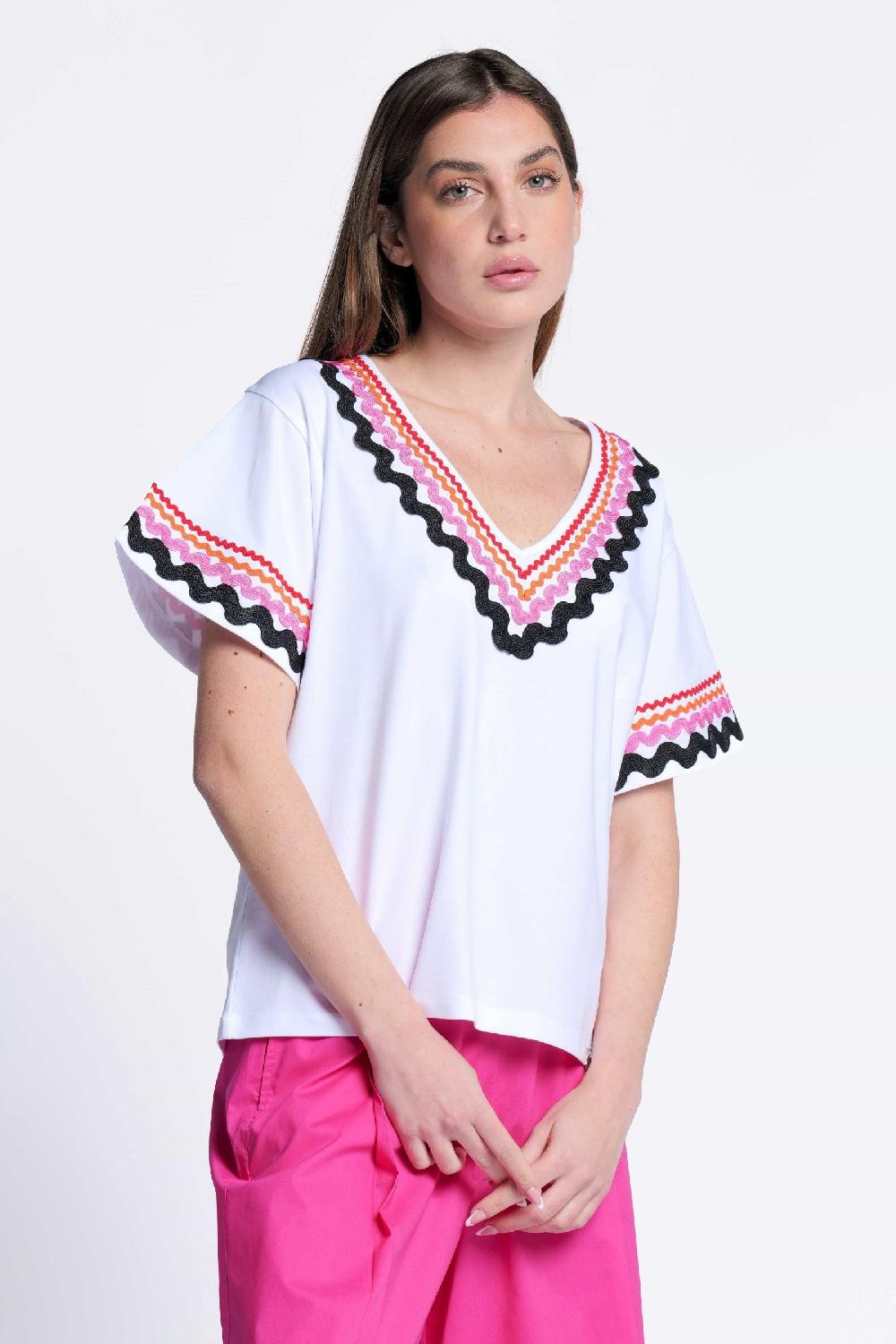 lolitas&l Camiseta blanca algodon adorno picunela en escote pico Lolitas&L