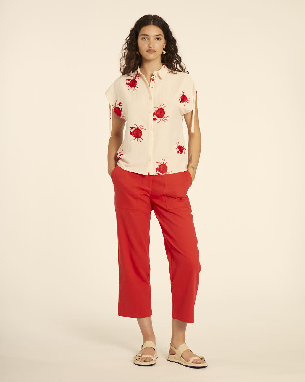 pepaloves CAMISA BORDADO CANGREJOS CREMA Promoción por tiempo limitado