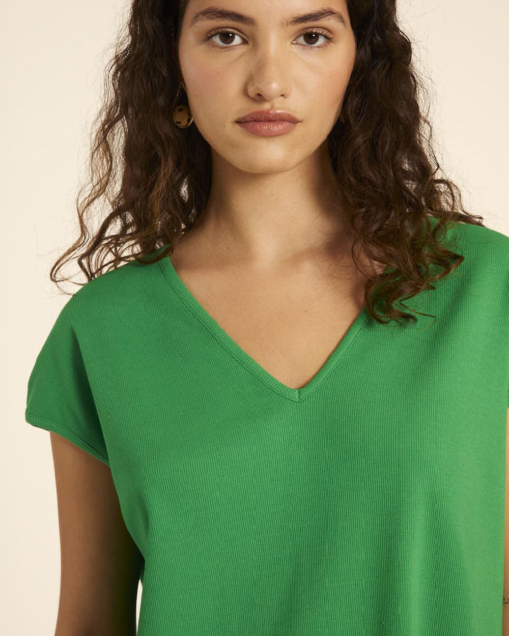 pepaloves CAMISETA AMPLIA CUELLO PICO VERDE Liquidación