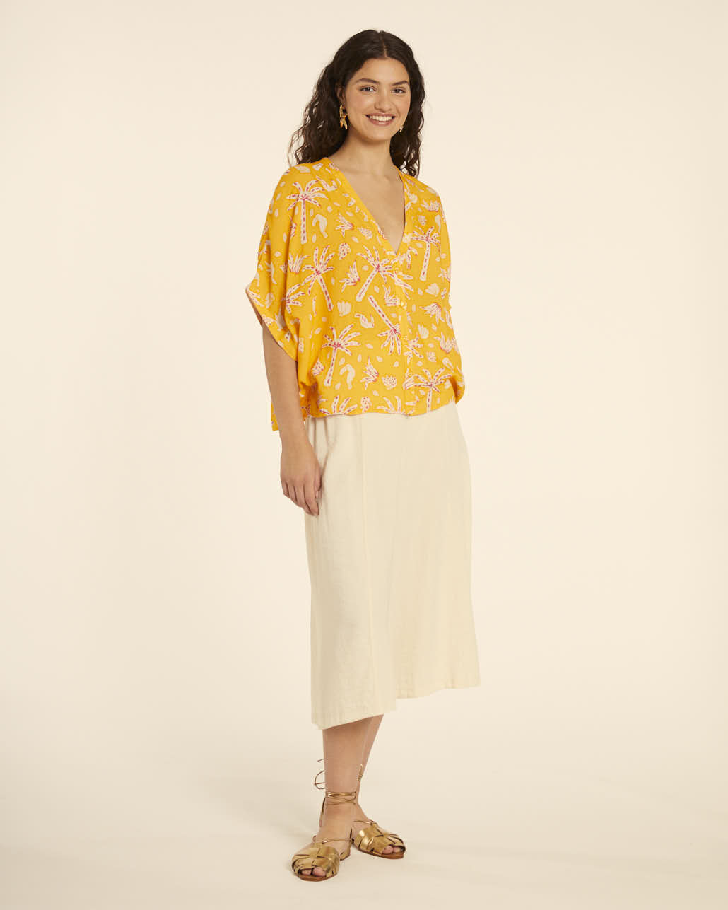 pepaloves CAMISA KIMONO CON BORDADO PALMERAS Grandes ahorros