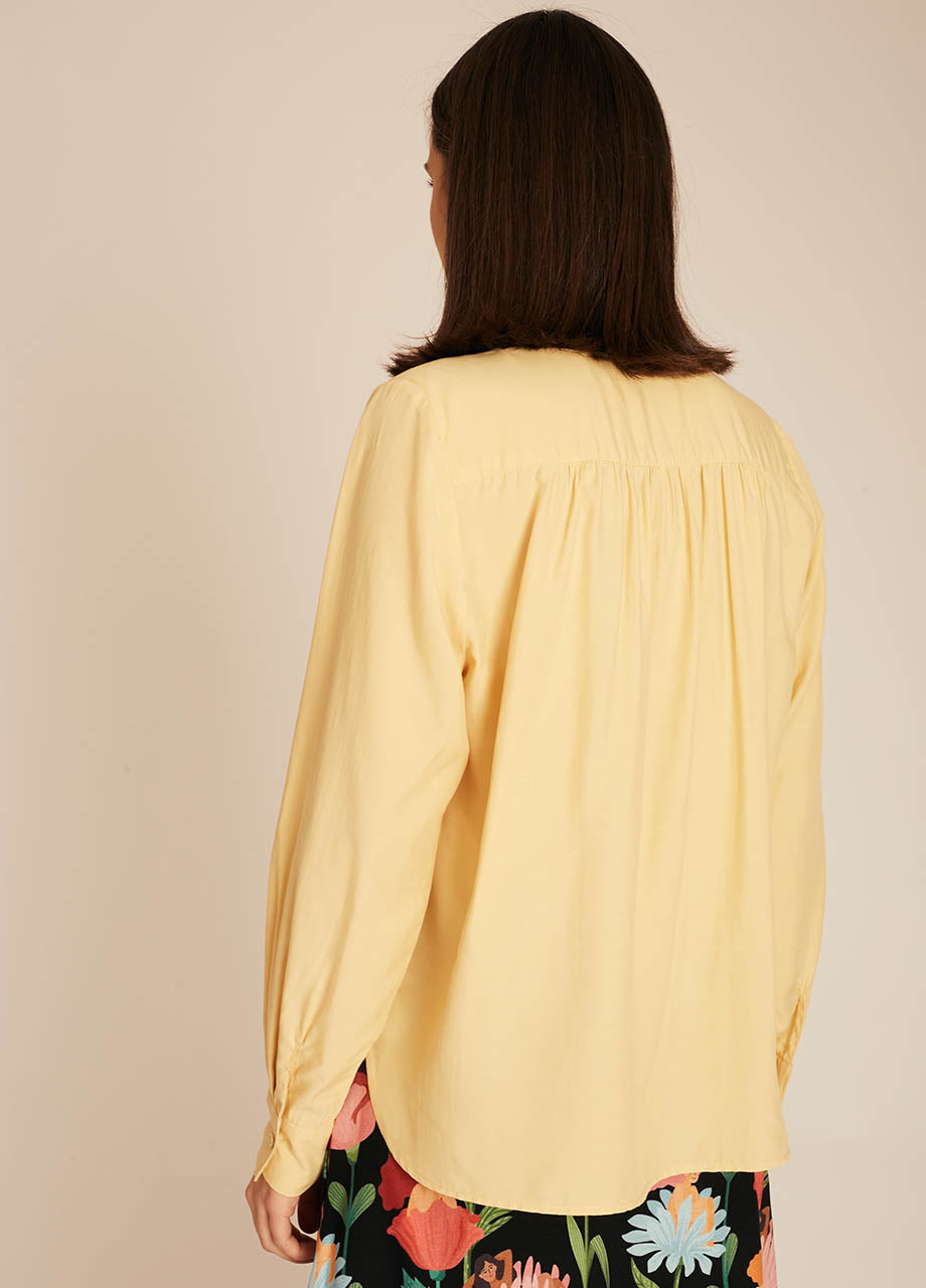 pepaloves VNECK SILKY SHIRT YELLOW Envío gratis