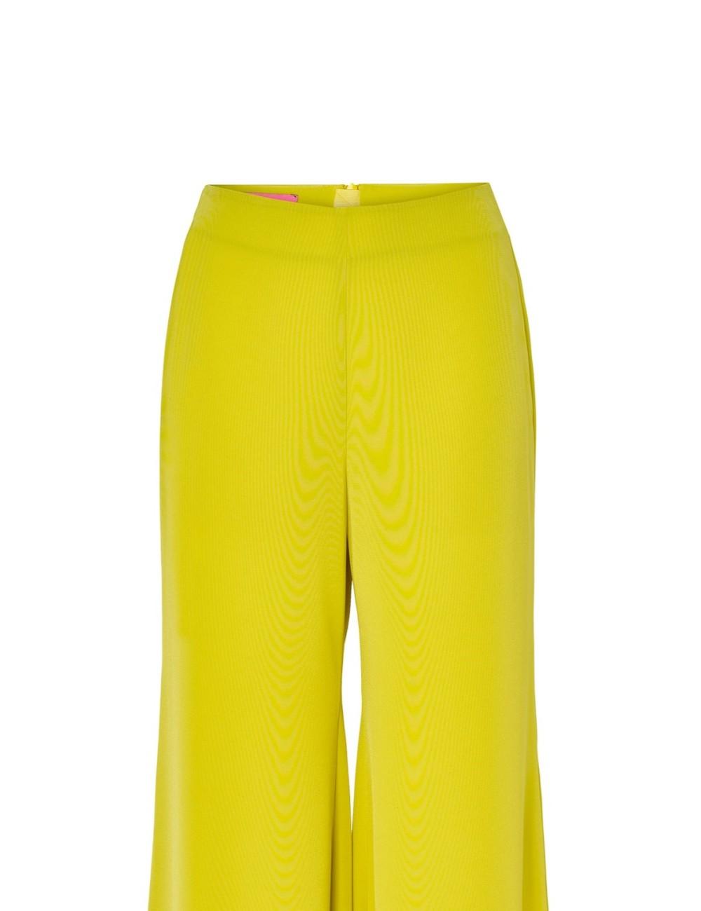pertegaz Pantalón capri campana Devoluciones gratuitas