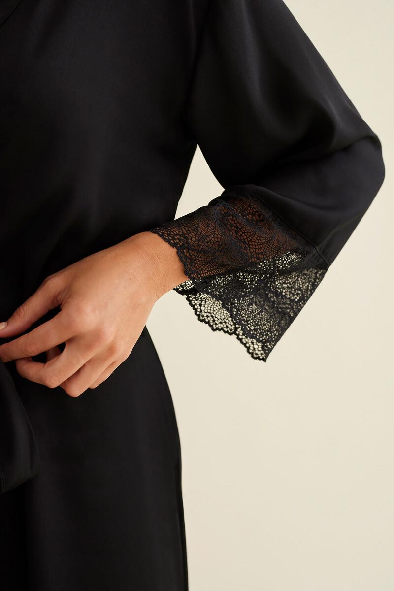 women'secret Bata lencera kimono larga satén Libre de impuestos