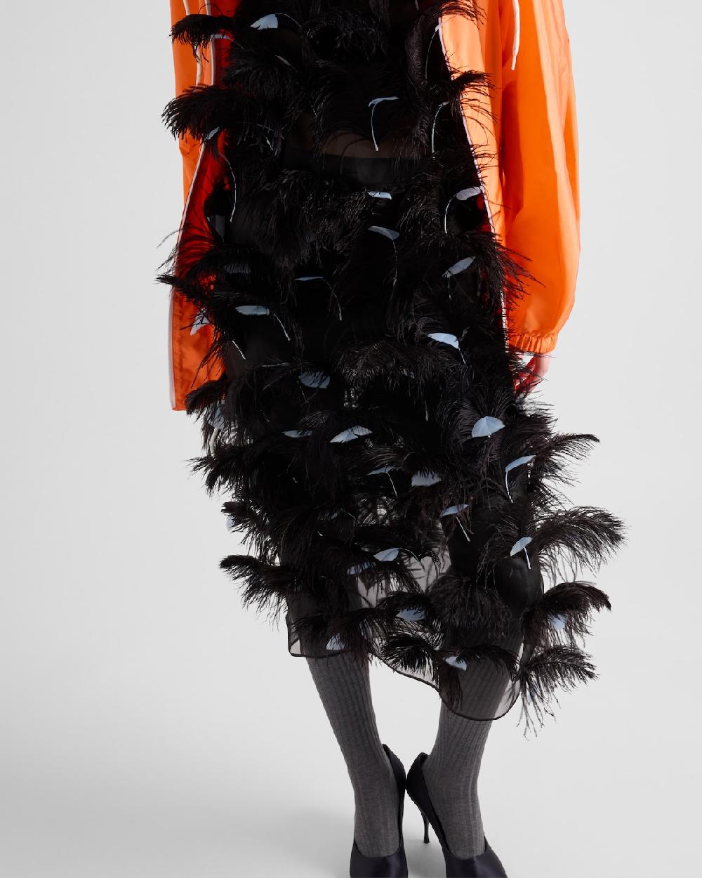 Prada Vestido en organza de seda adornado con plumas Ofertas
