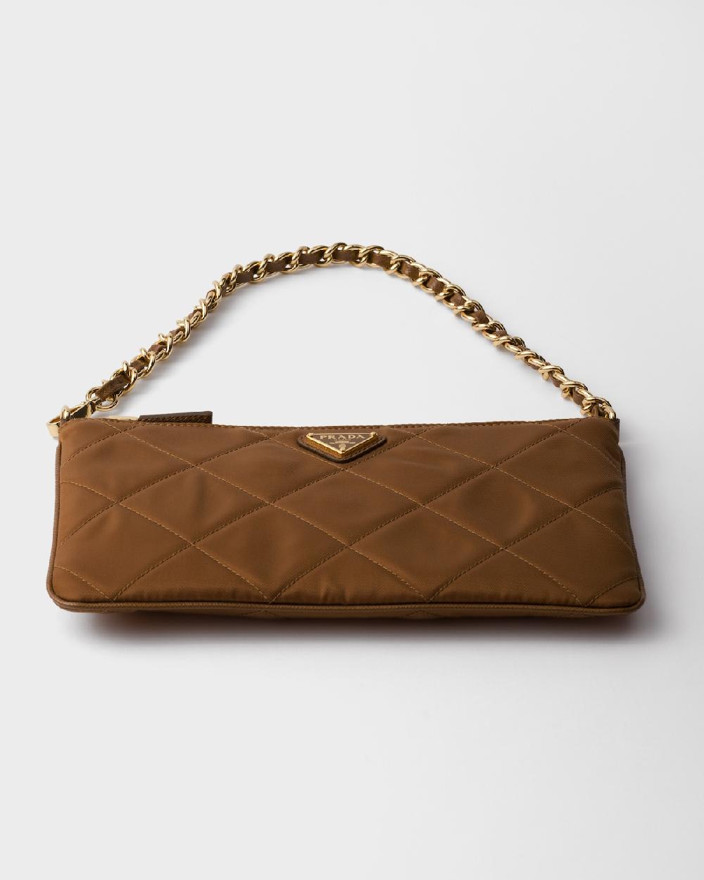 Prada Pouch Prada Re-Edition 1995 Chaîne de Re-Nylon Devoluciones gratuitas