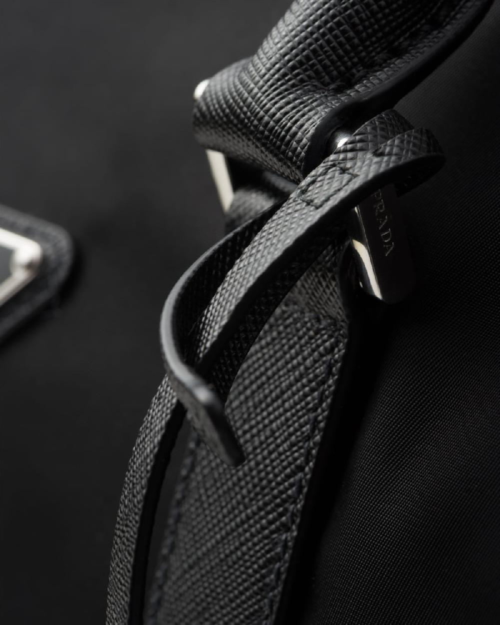 Prada Bolsa de piel Saffiano y Re-Nylon Oferta especial