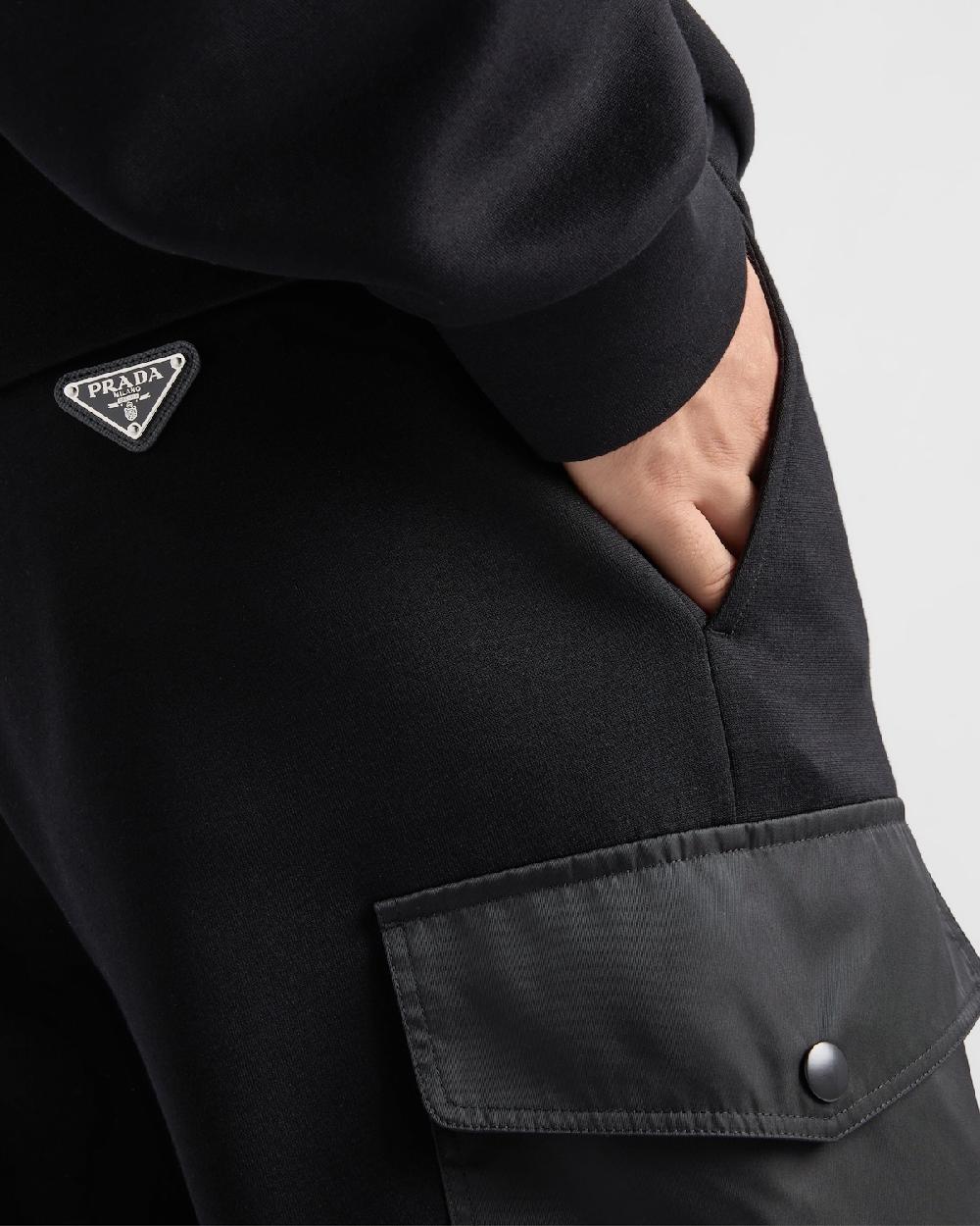 Prada Pantalones de chándal en felpa de algodón con detalles de Re-Nylon Venta caliente