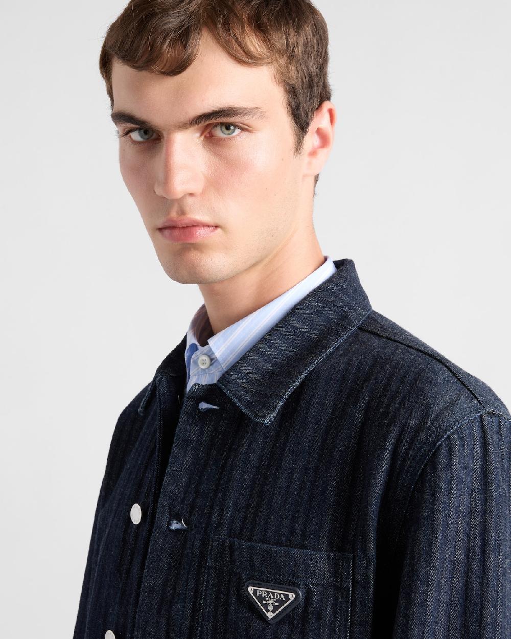 Prada Cazadora estilo sobrecamisa de tejido vaquero en chevrón Rebajas top
