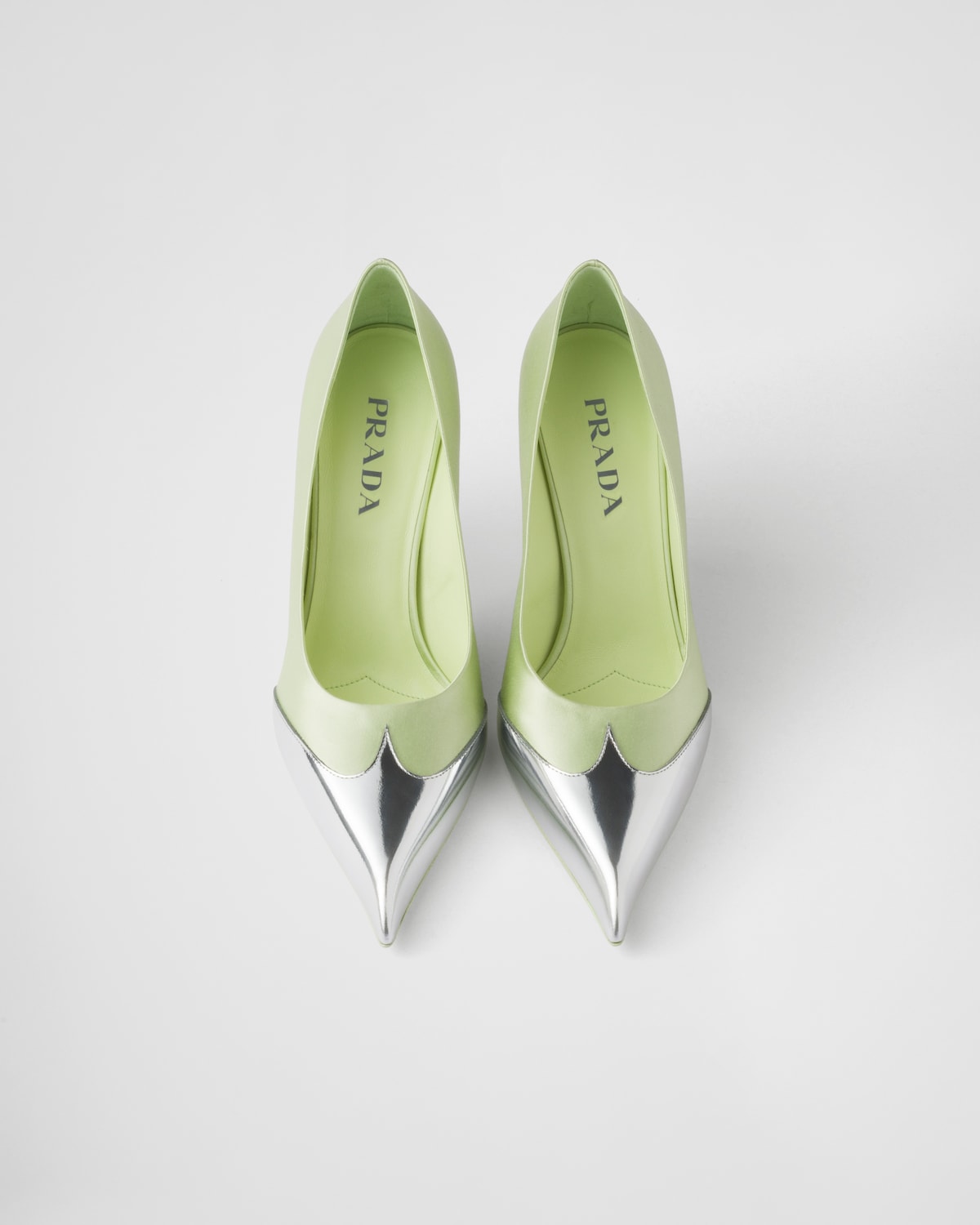 Prada Zapatos de tacón de satén y piel metalizada Oferta exclusiva