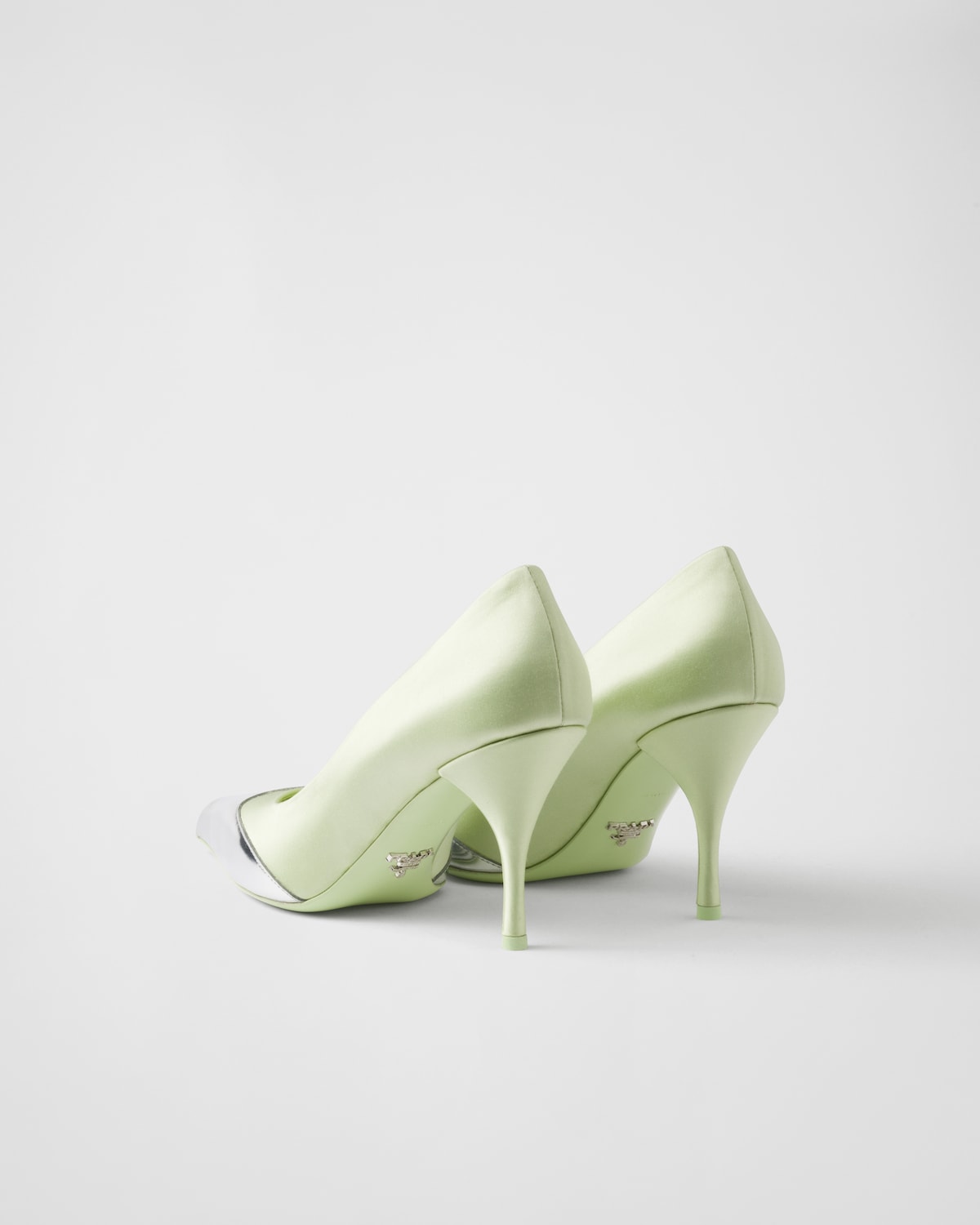 Prada Zapatos de tacón de satén y piel metalizada Oferta exclusiva