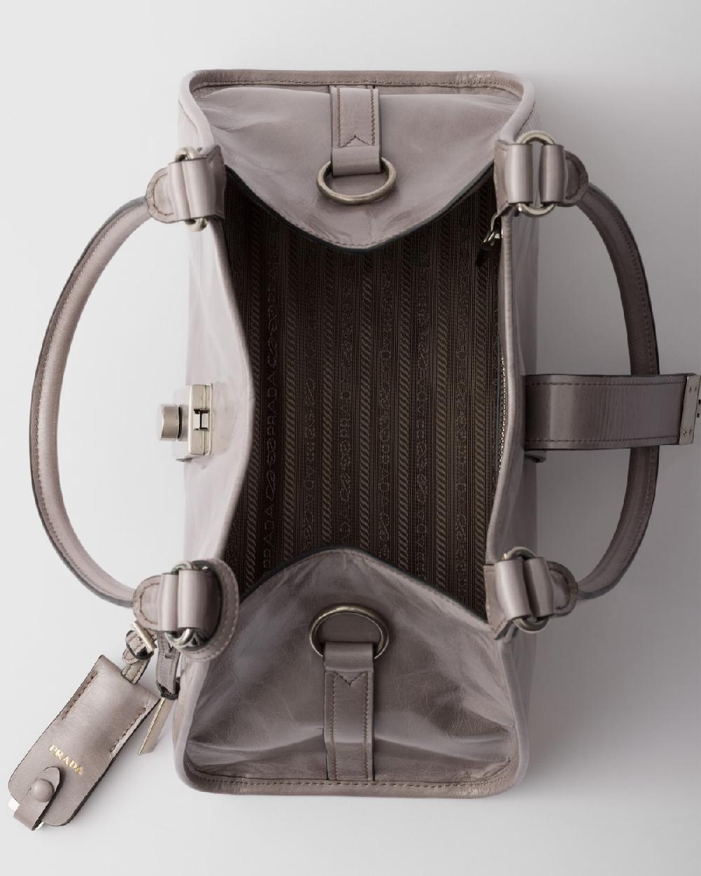 Prada Bolso tote de piel mediano 2025