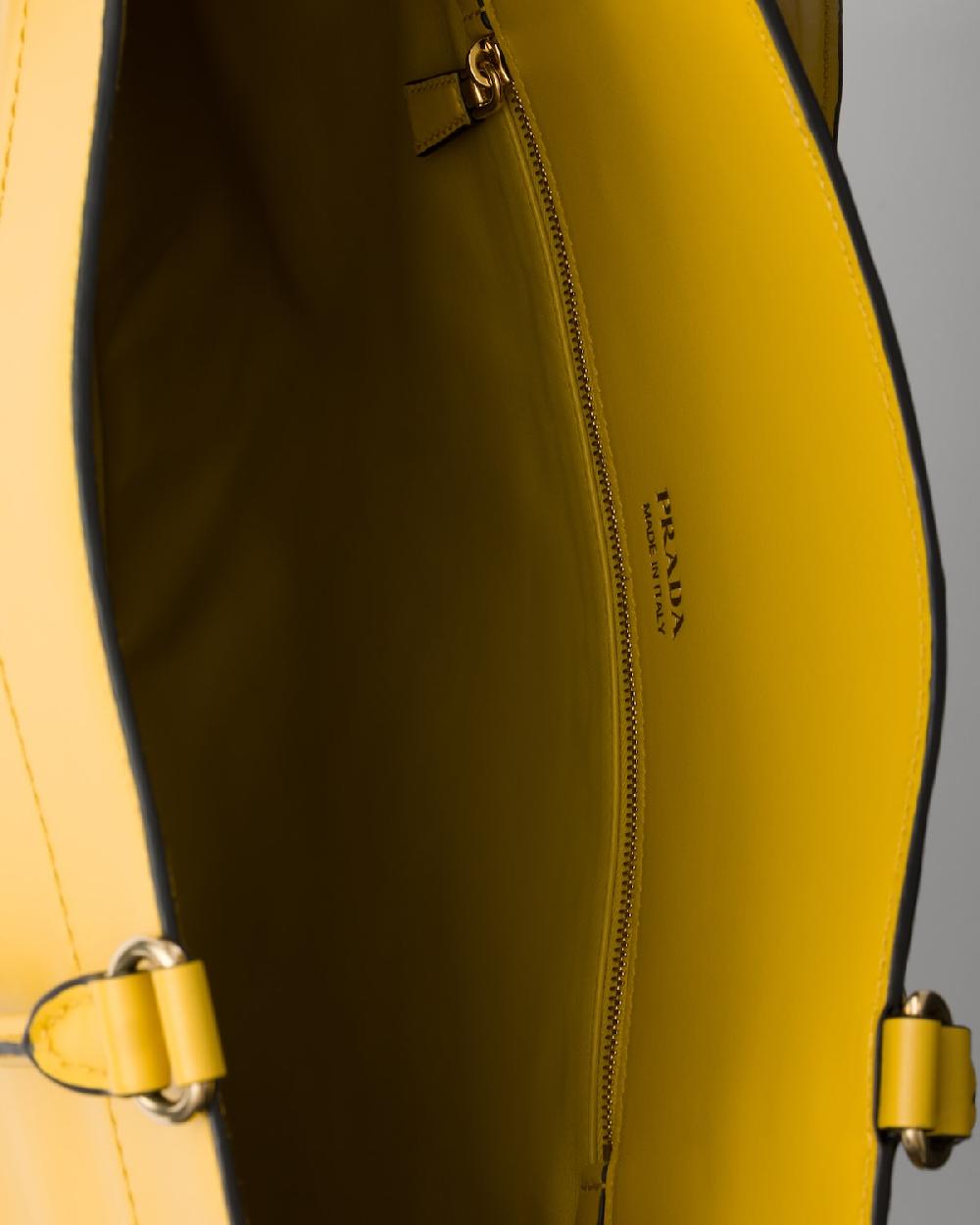 Prada Bolso Prada Etude de piel grande En oferta