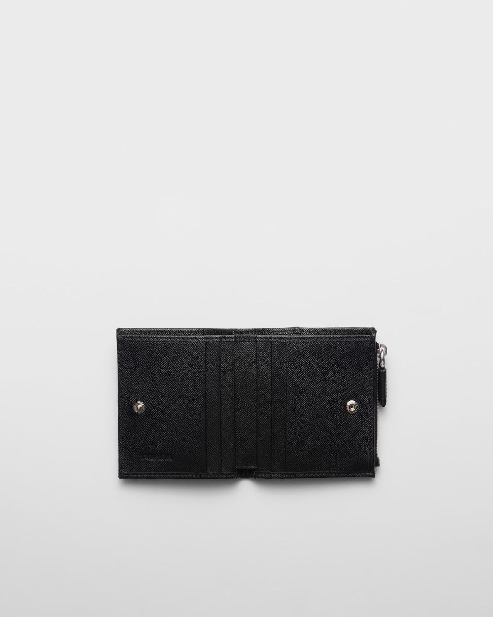 Prada Cartera pequeña de Re-Nylon En oferta