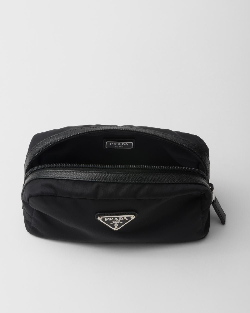 Prada Neceser de Re-Nylon y piel Saffiano Últimos 2 días