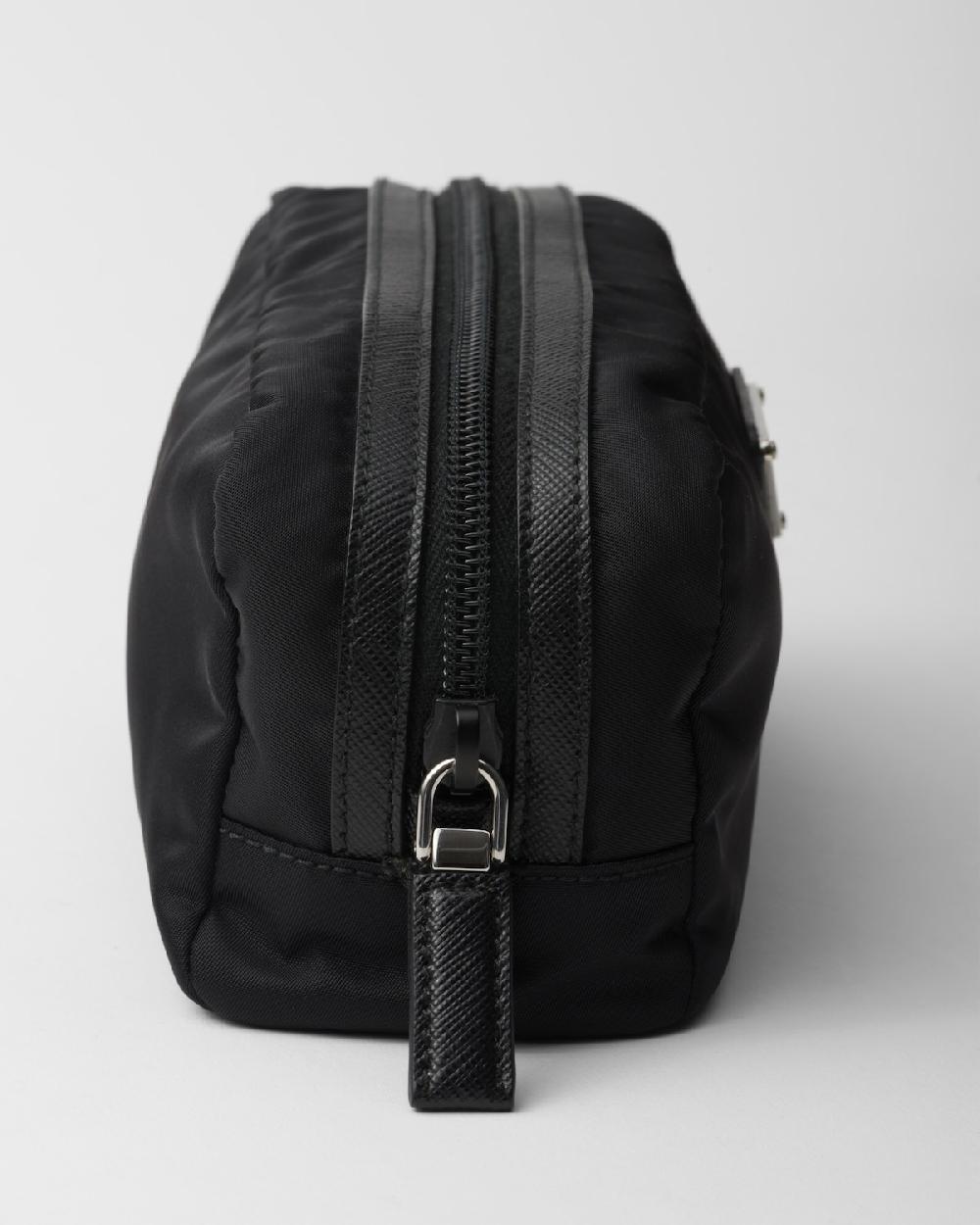 Prada Neceser de Re-Nylon y piel Saffiano Últimos 2 días