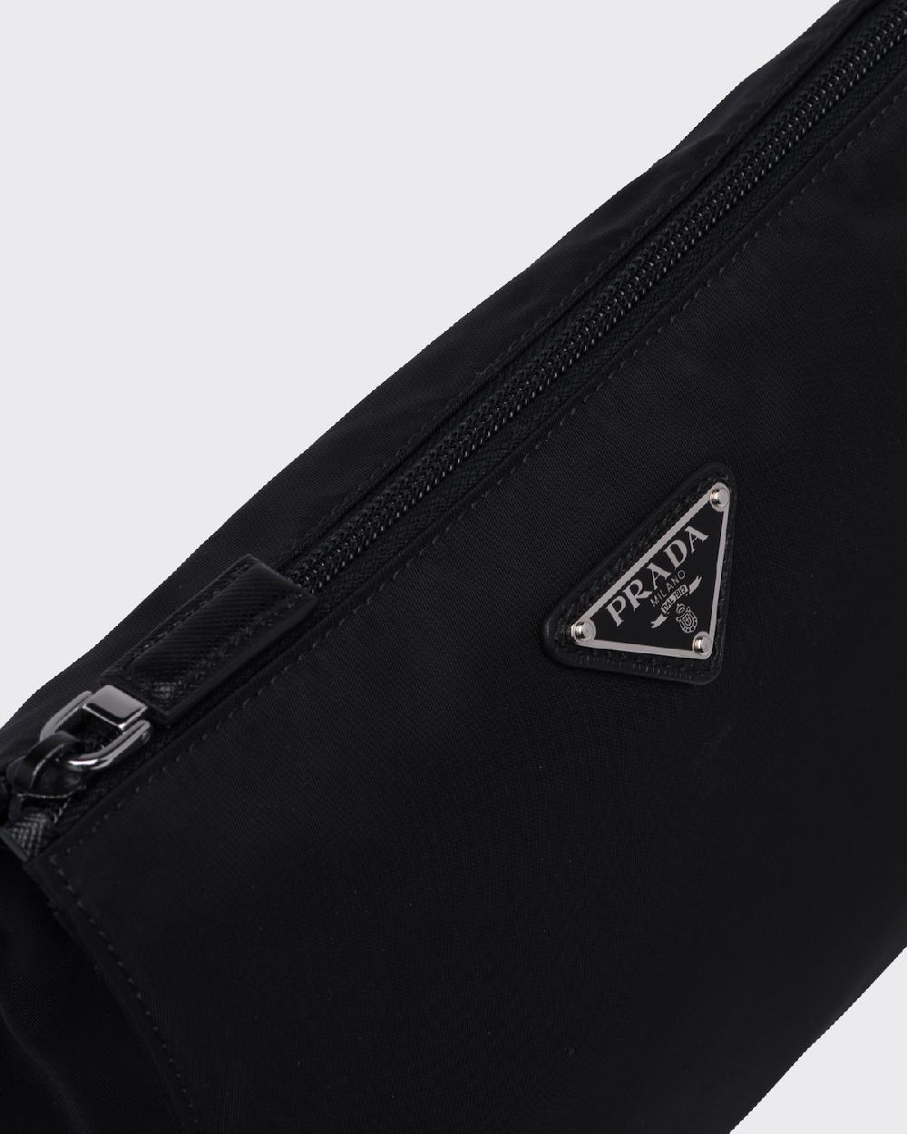 Prada Neceser de Re-Nylon y piel Saffiano Último día