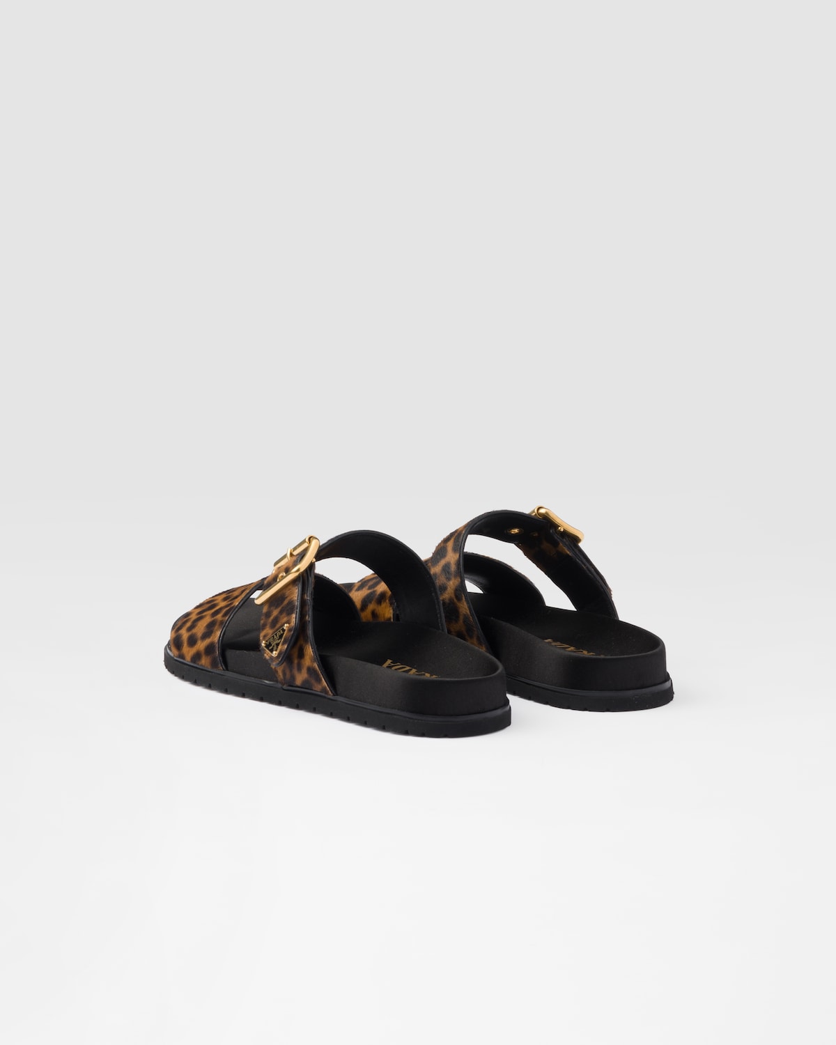 Prada Sandalias planas de piel estampada Última moda