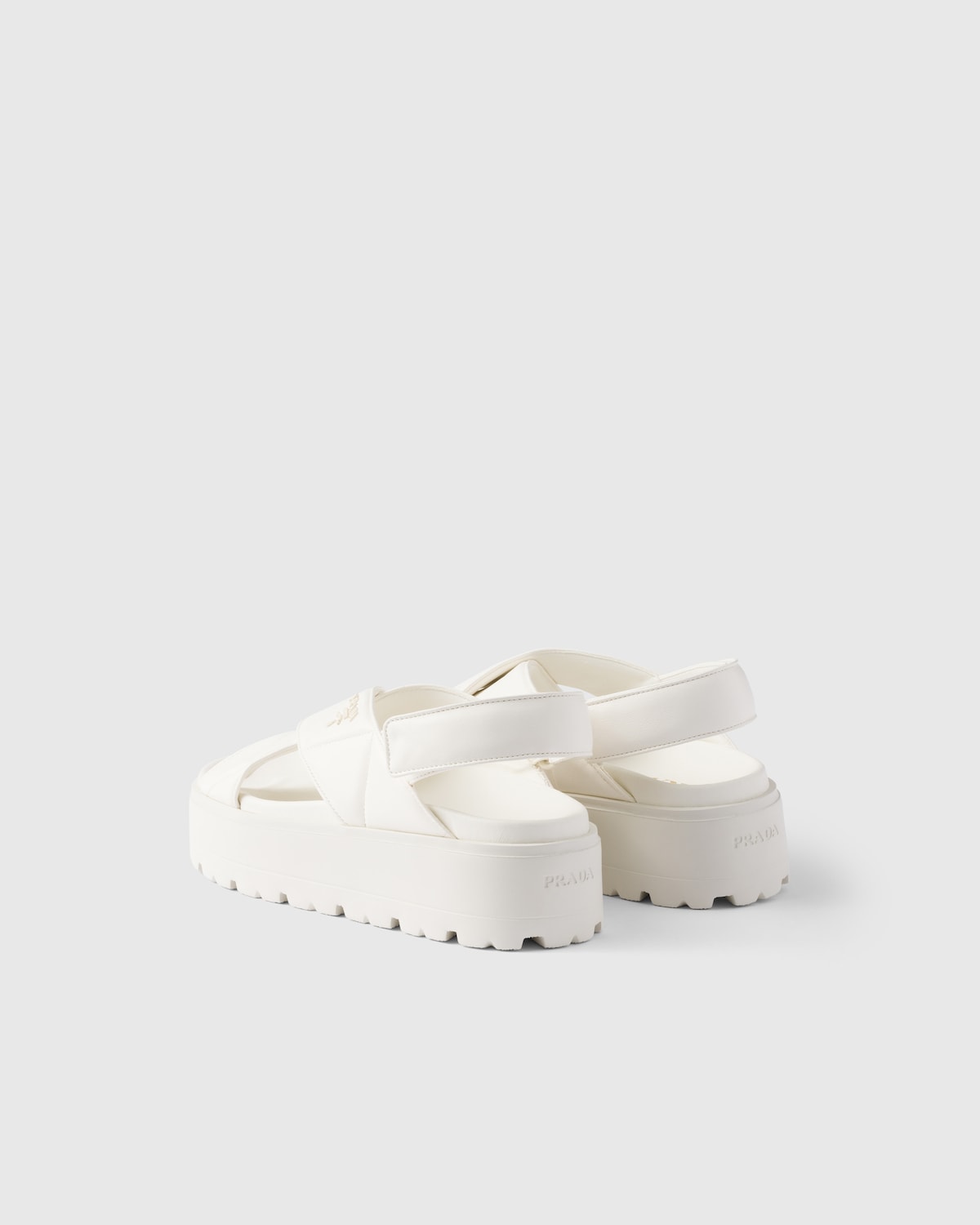 Prada Sandalias de plataforma plana de napa trenzada Rebajas de fin de temporada