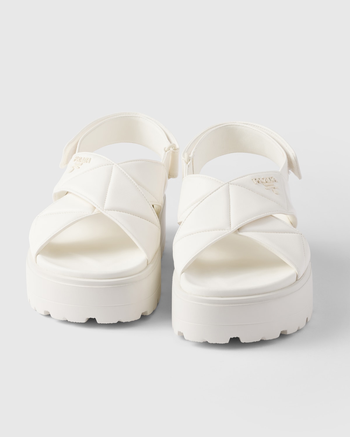 Prada Sandalias de plataforma plana de napa trenzada Rebajas de fin de temporada