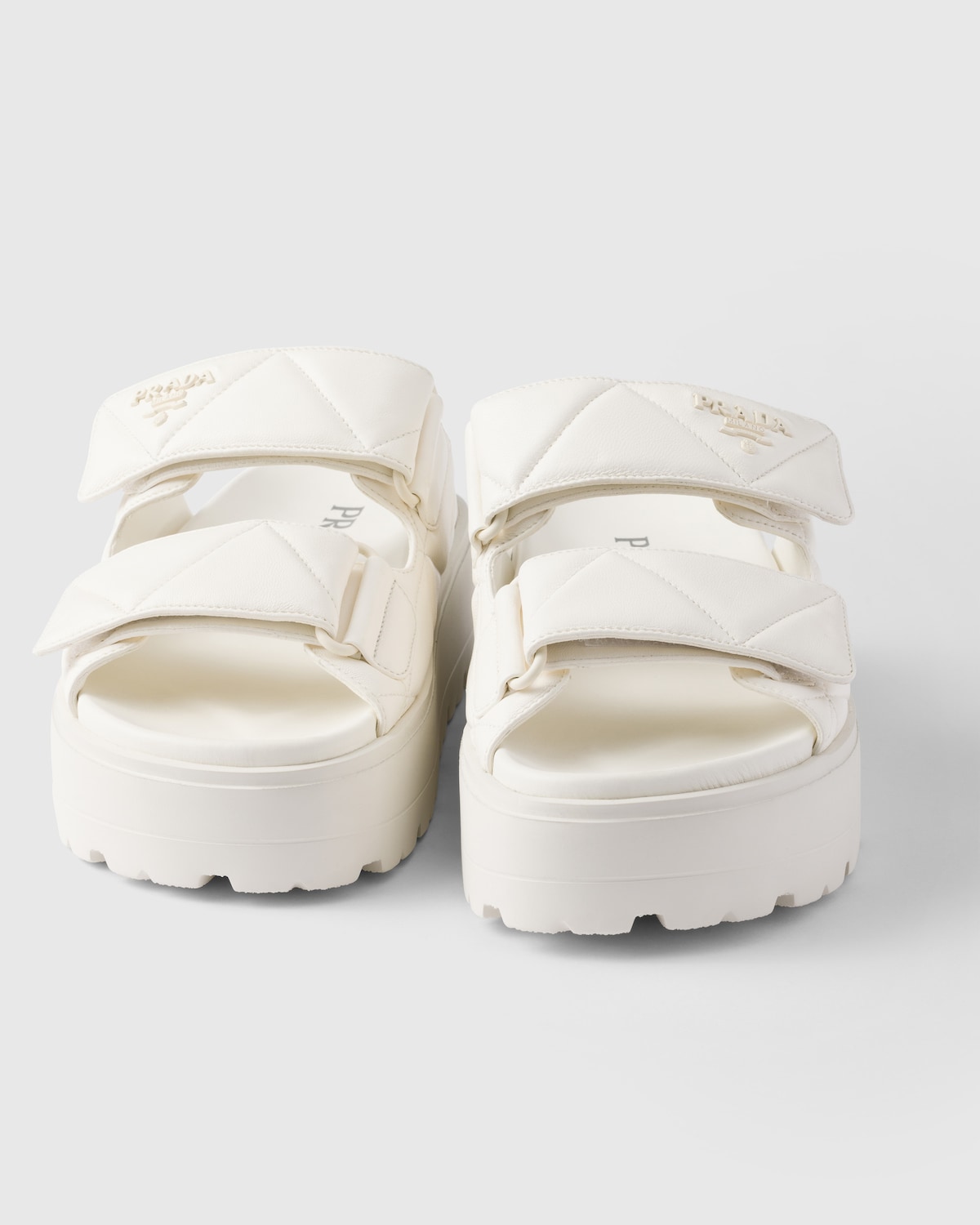 Prada Sandalias planas de napa acolchada Precio ultrabajo