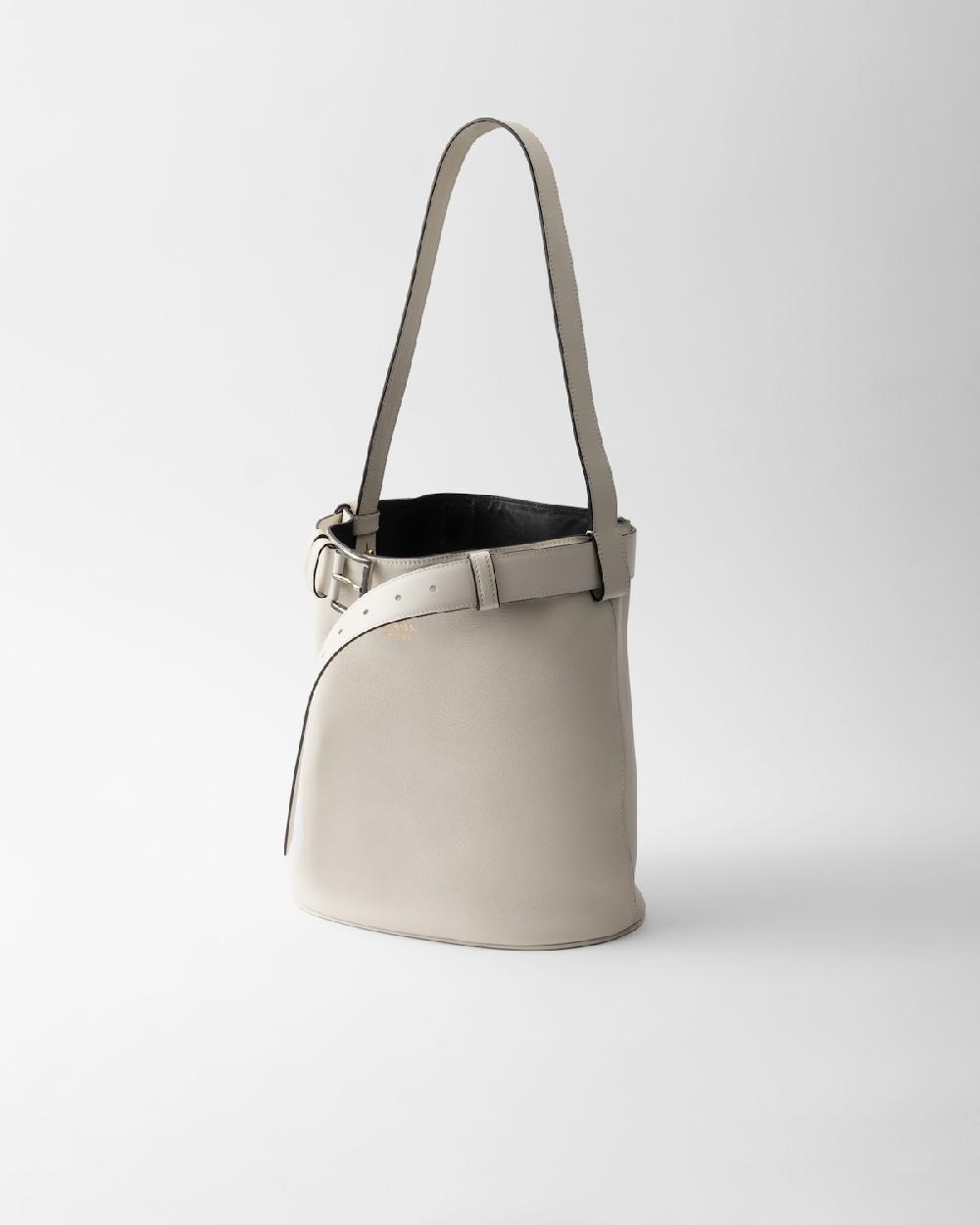 Prada Bolso saco Prada Buckle de piel con cinturón En oferta