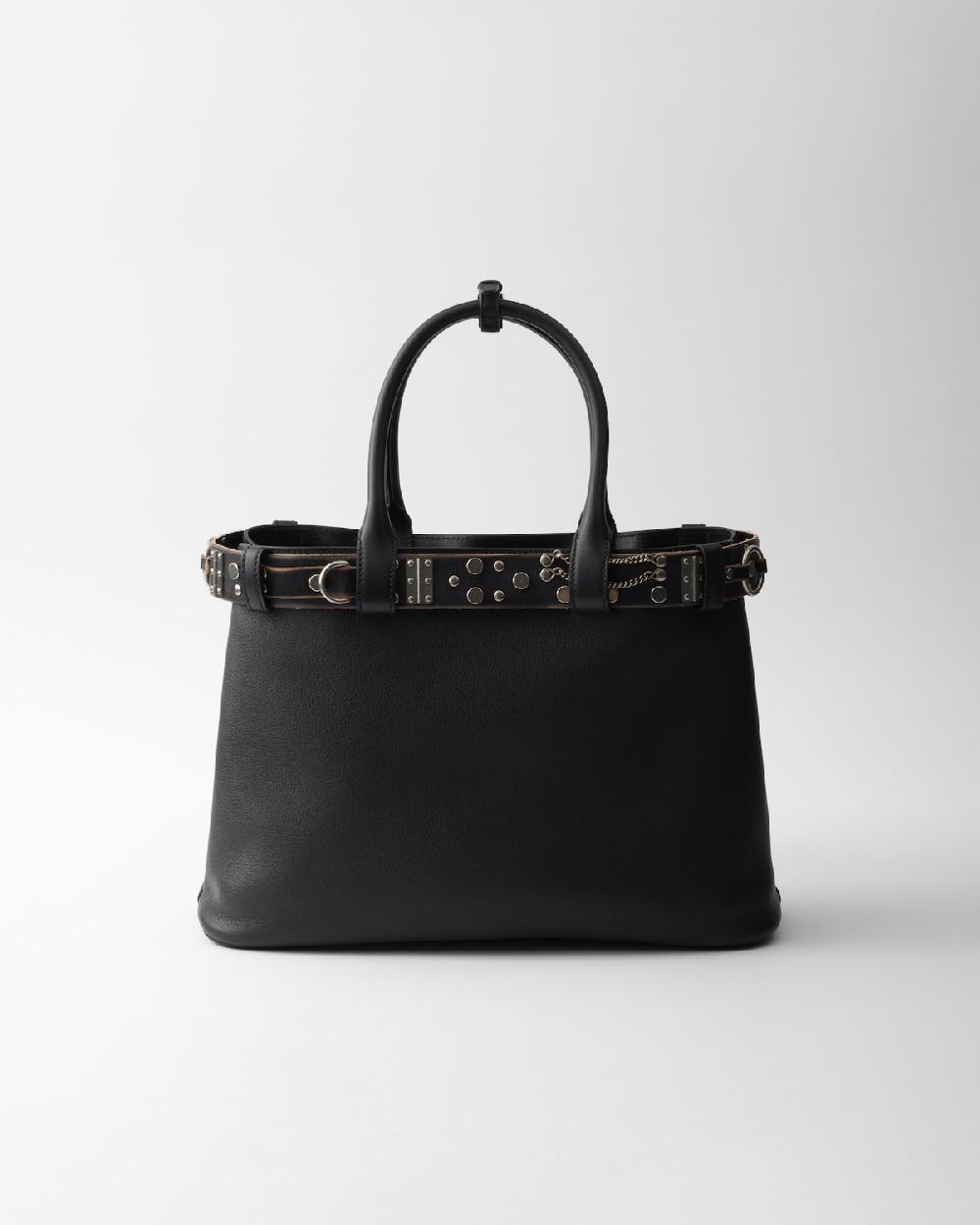 Prada Bolso Prada Buckle de piel grande con cinturón con tachuelas Última moda